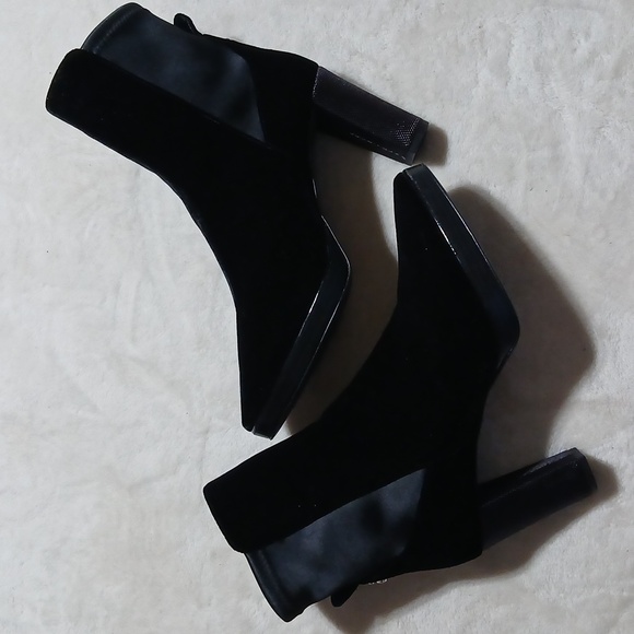 Antonia Saint New York Ankle Boots Size 9